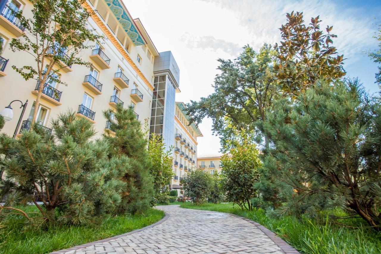 Lotte City Hotels Tashkent Palace Exterior photo